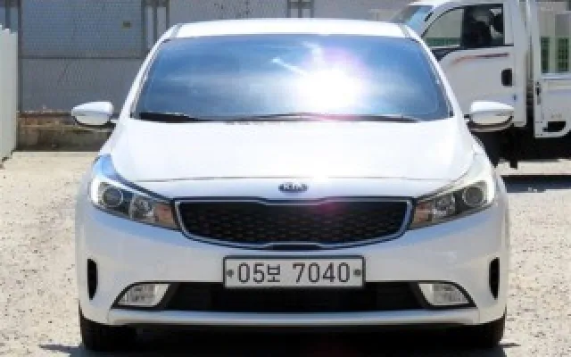 K3쿠페 중고차 더뉴 K3 1.6 GDI 트렌디 매물 사진 16 - 2017/06 97,028km